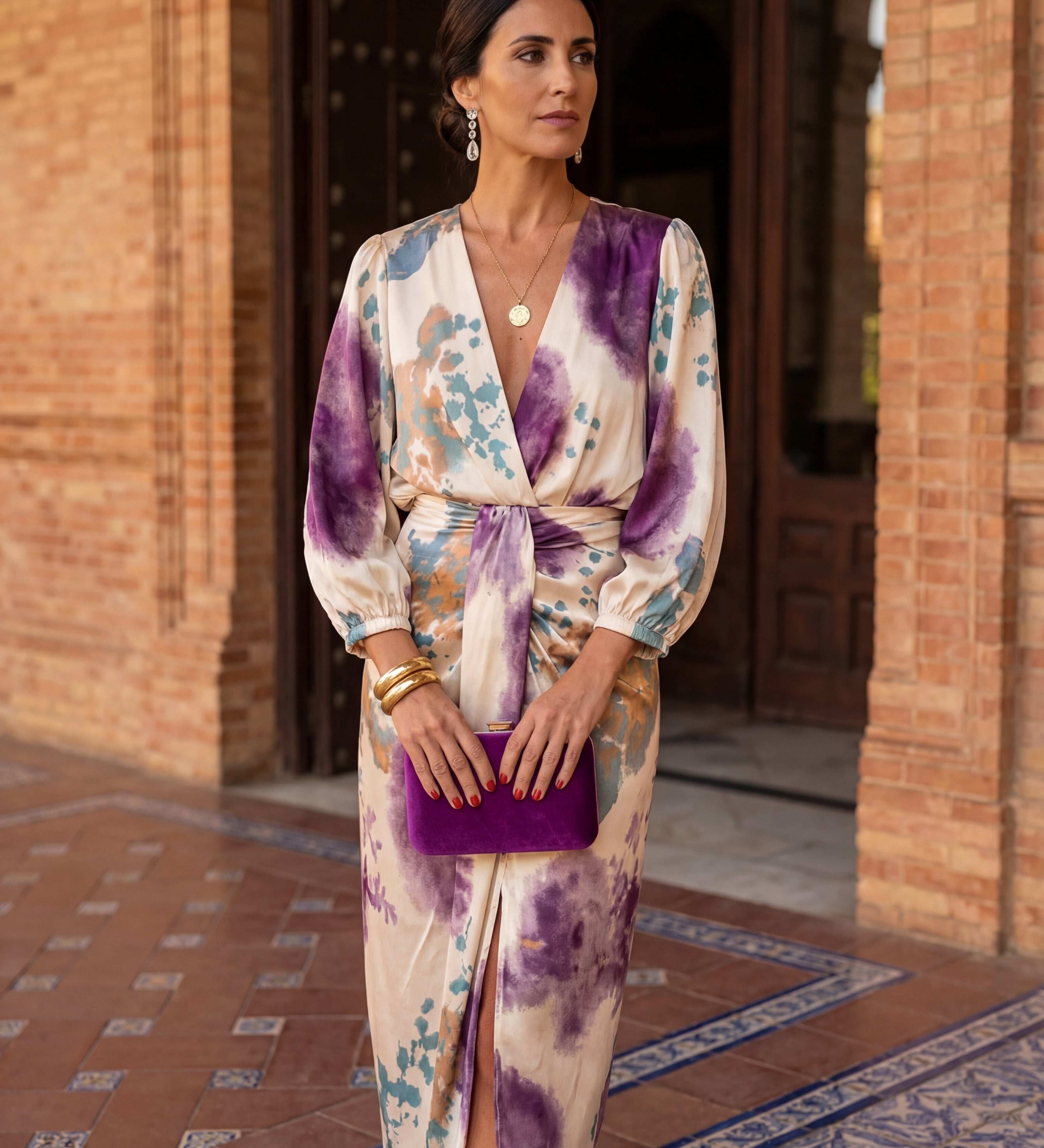 Valeria - Elegáns Ruha V-nyakkal